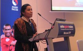 Mridula Ghosh vom EEDI spricht beim FARE NGO Forum.