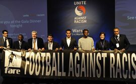Spieler bei der Unite Against Racism Konferenz 2009 in Warschau